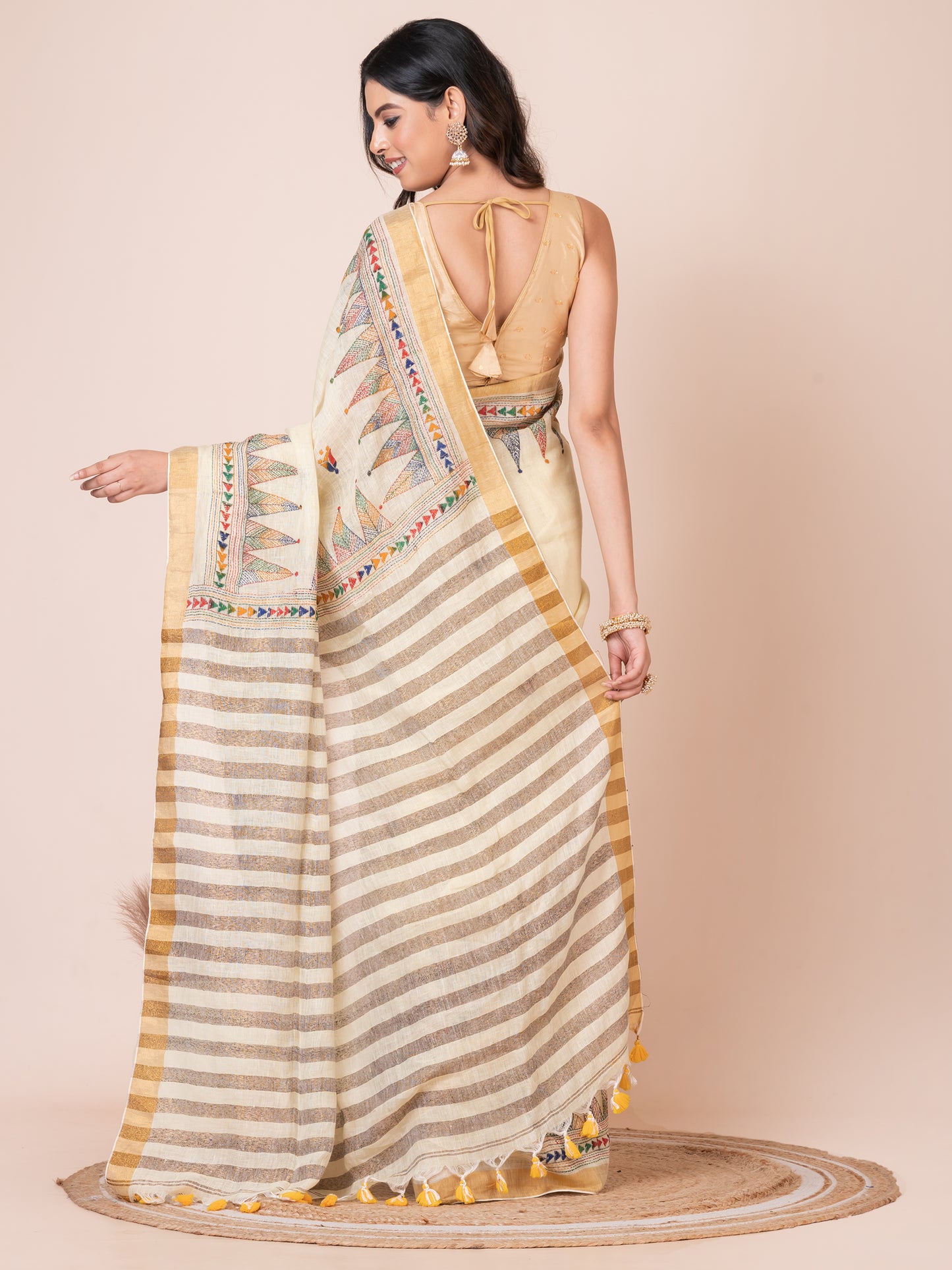 Yellowish White Temple Kantha Linen Saree