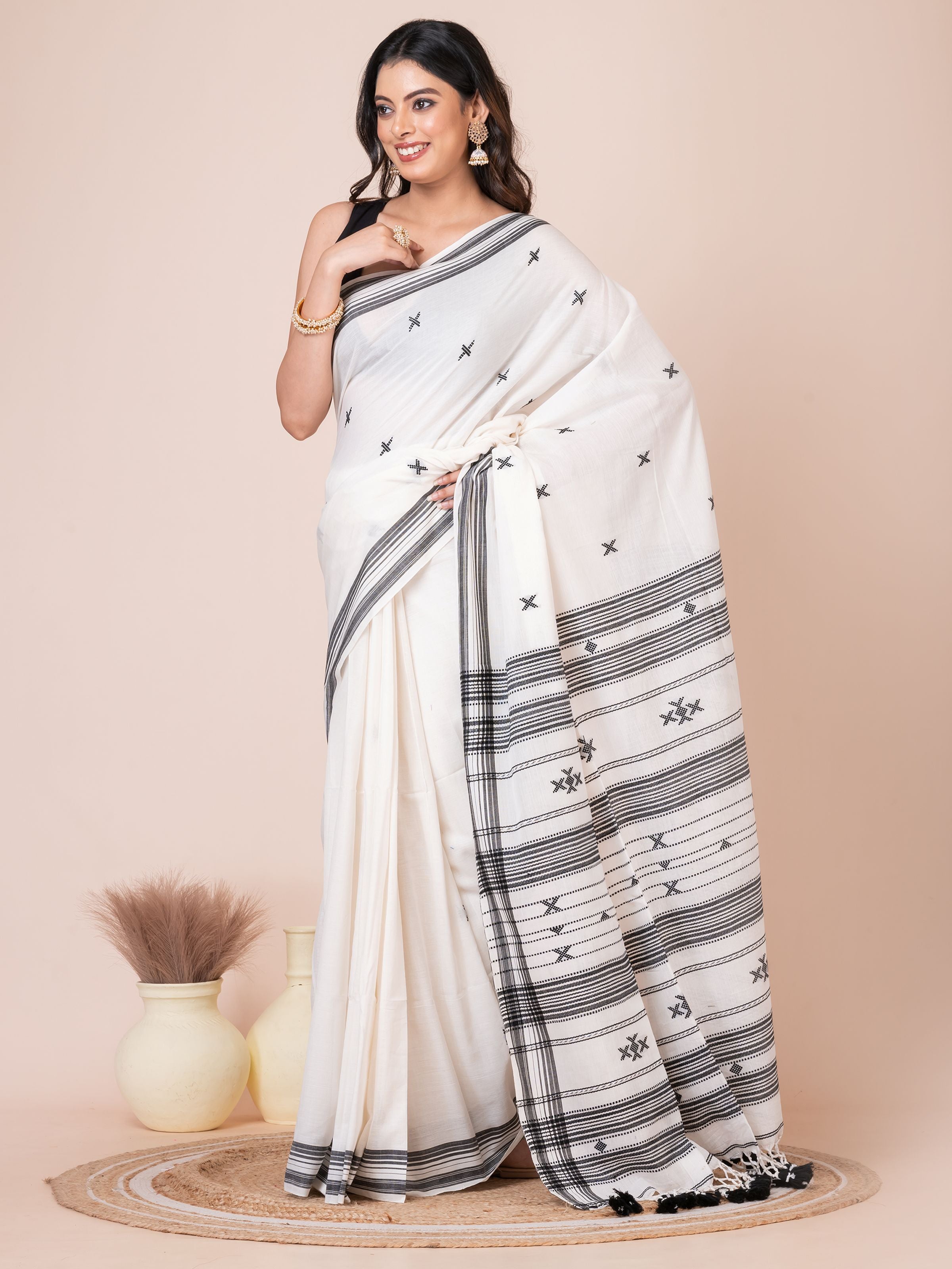 Bhujodi Kala Black and White Handloom Premium Cotton Saree