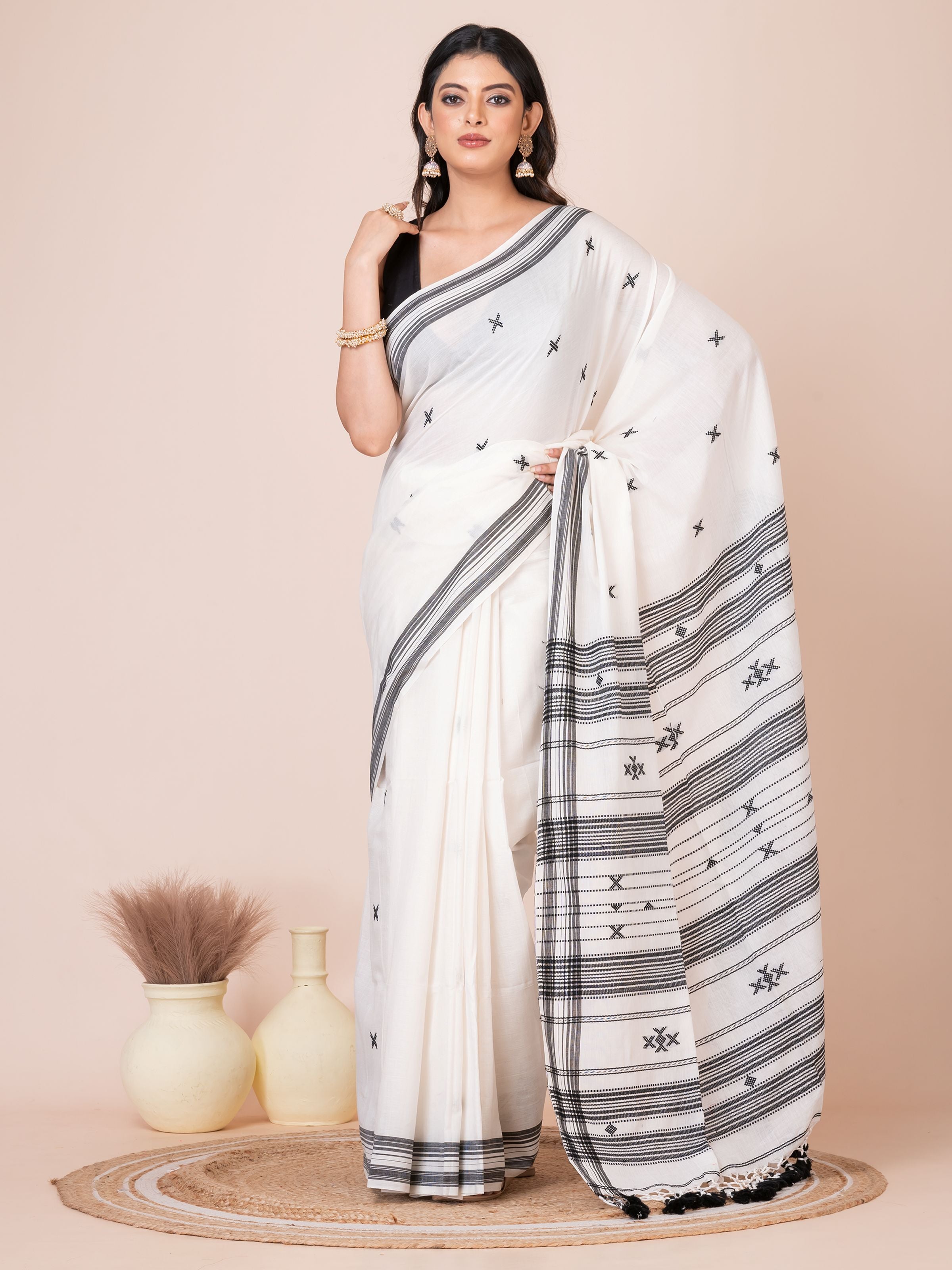 Bhujodi Kala Black and White Handloom Premium Cotton Saree
