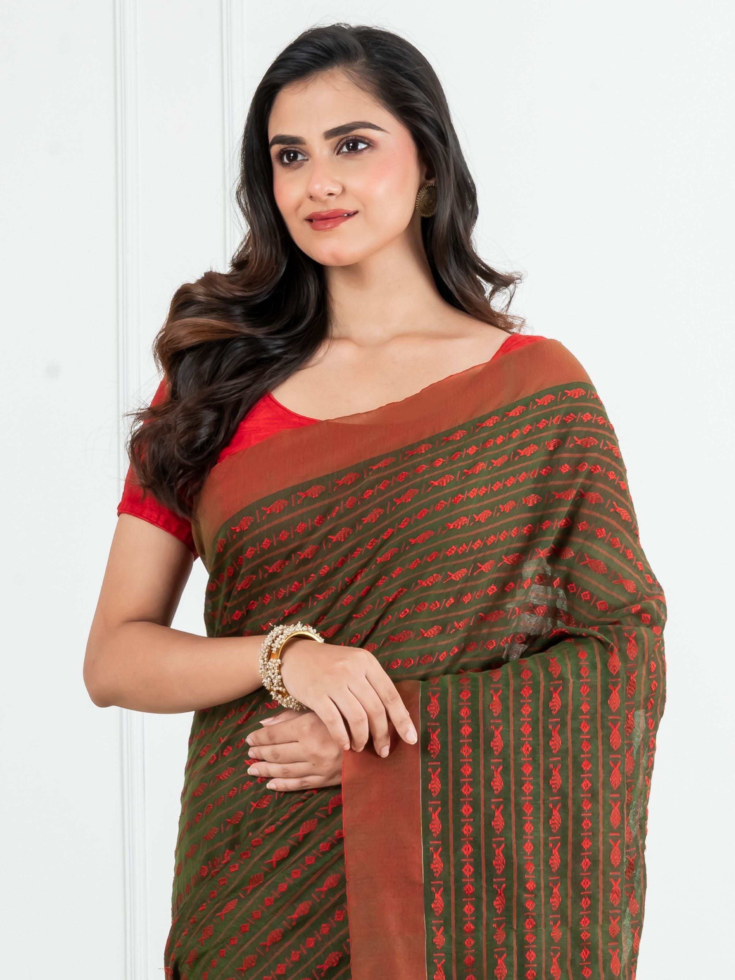 Green and Red Fish Motifs Cotton Saree