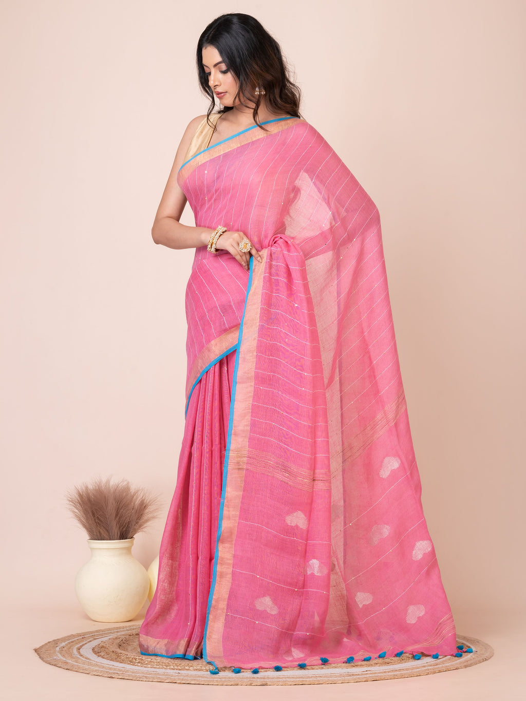 Pink Linen Heart Motif Handloom Saree