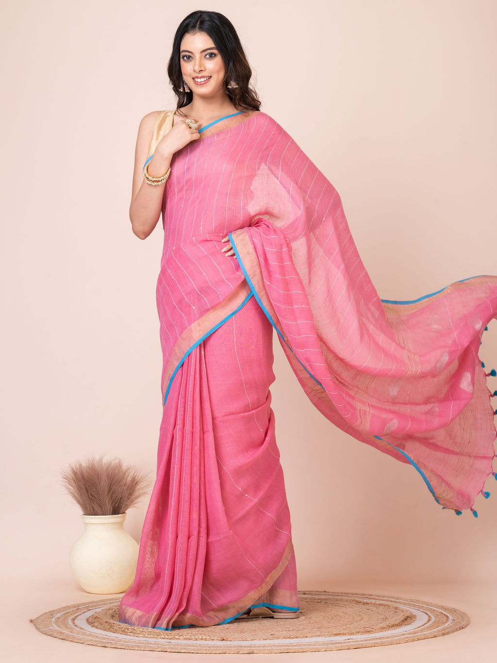 Pink Linen Heart Motif Handloom Saree
