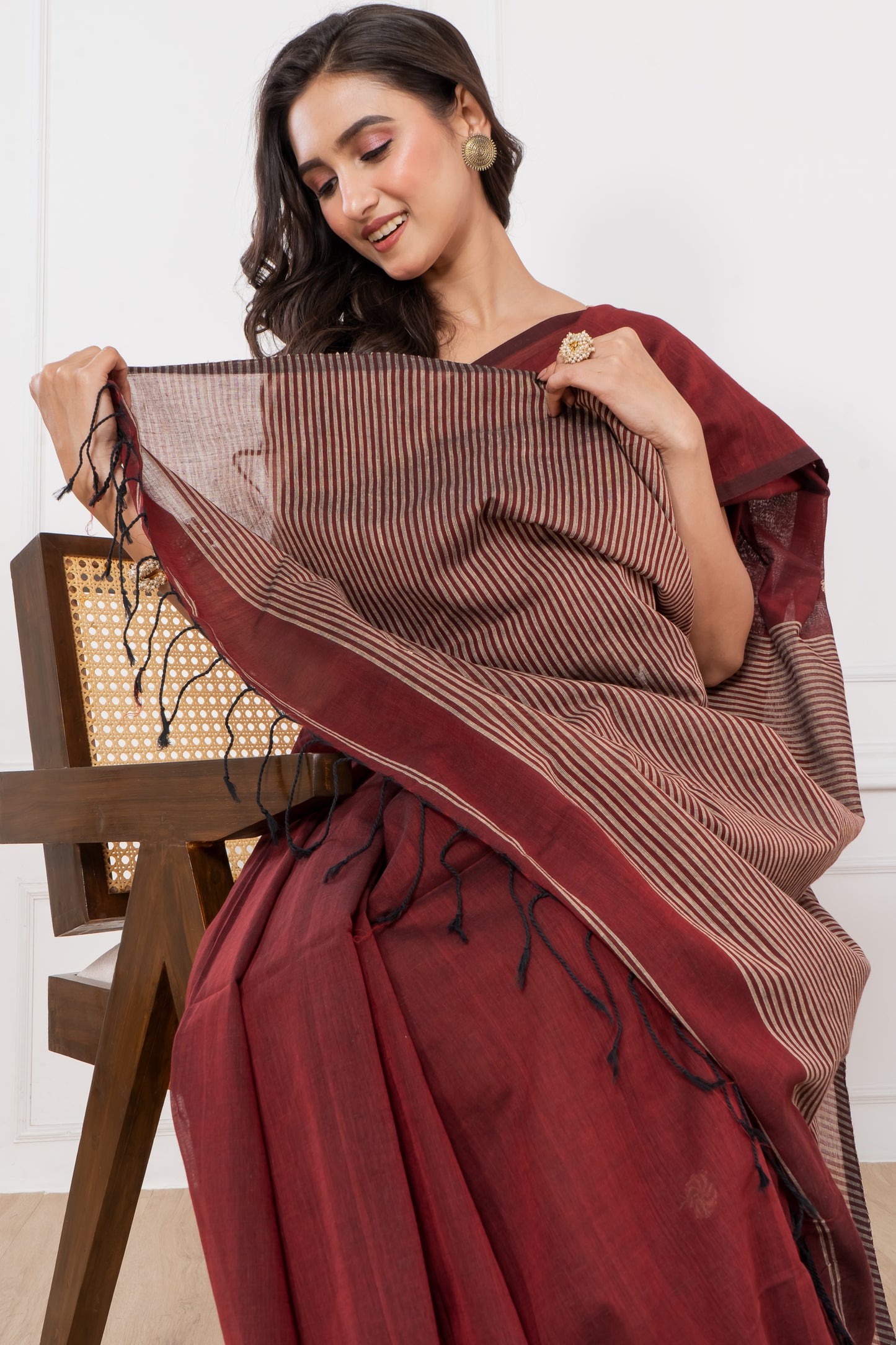 Premium Handloom Burgundy & Cream Cotton Saree