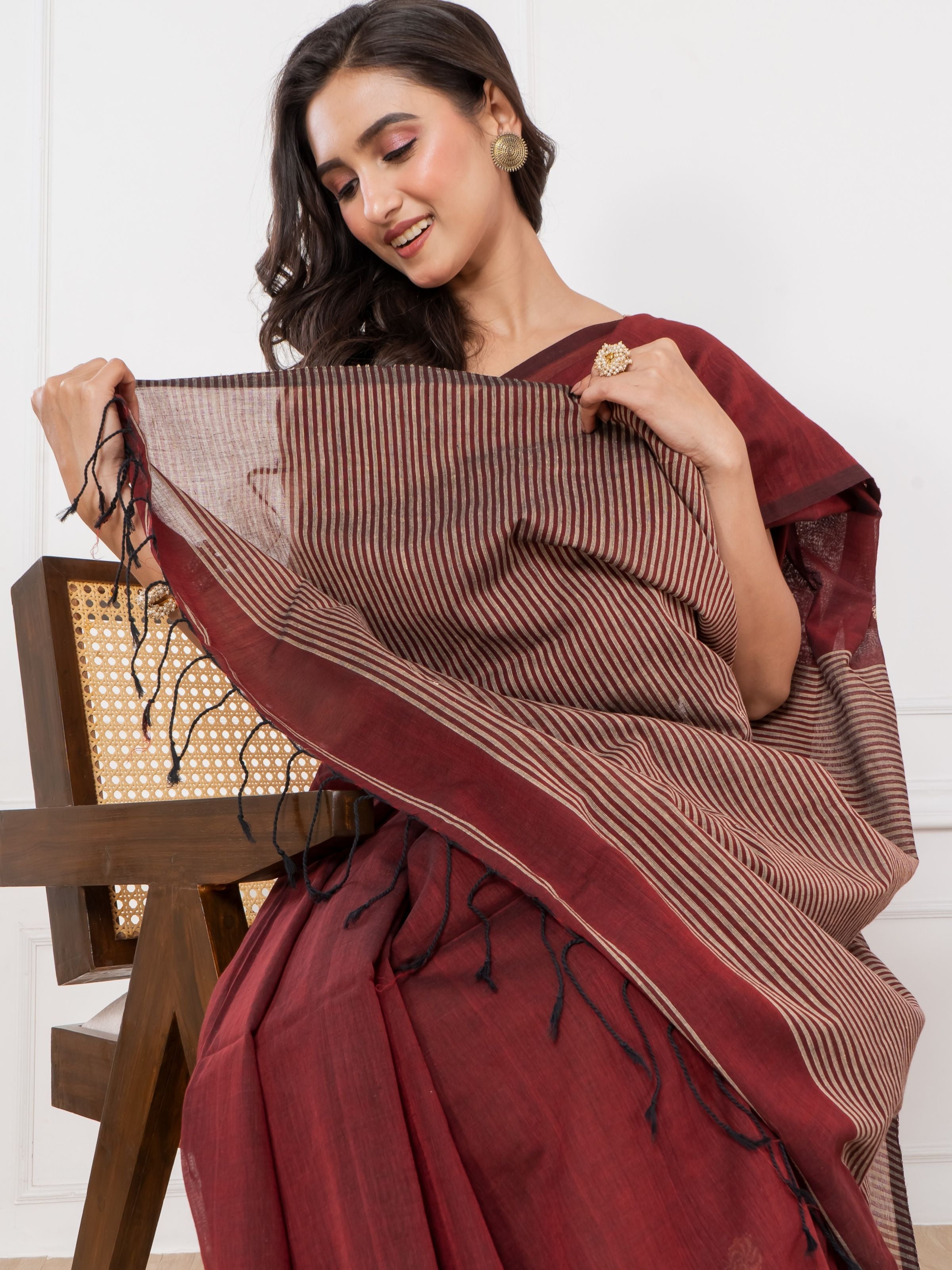 Premium Handloom Burgundy & Cream Cotton Saree