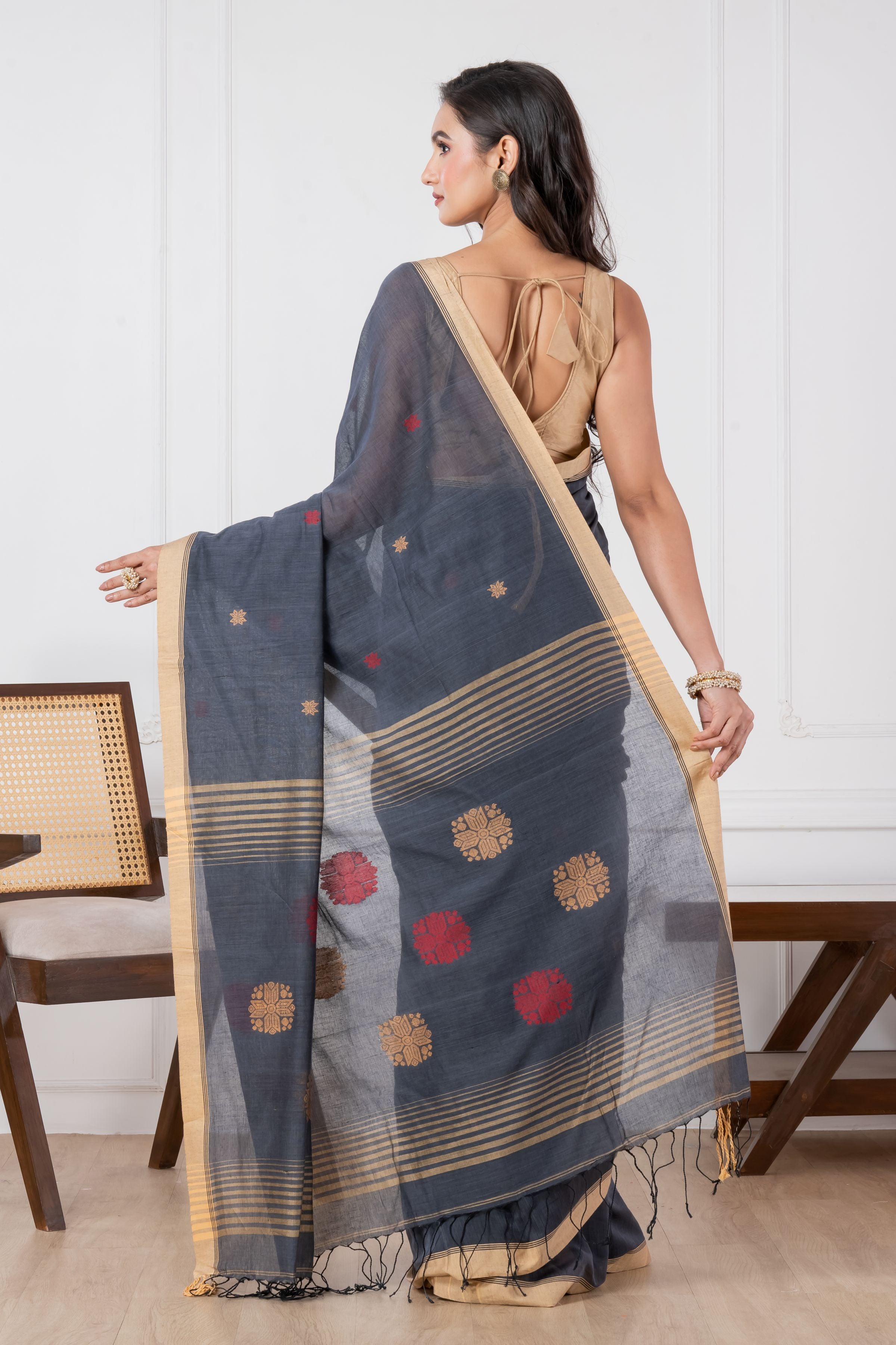 Premium Handloom Gray, Red & Yellow Cotton Saree