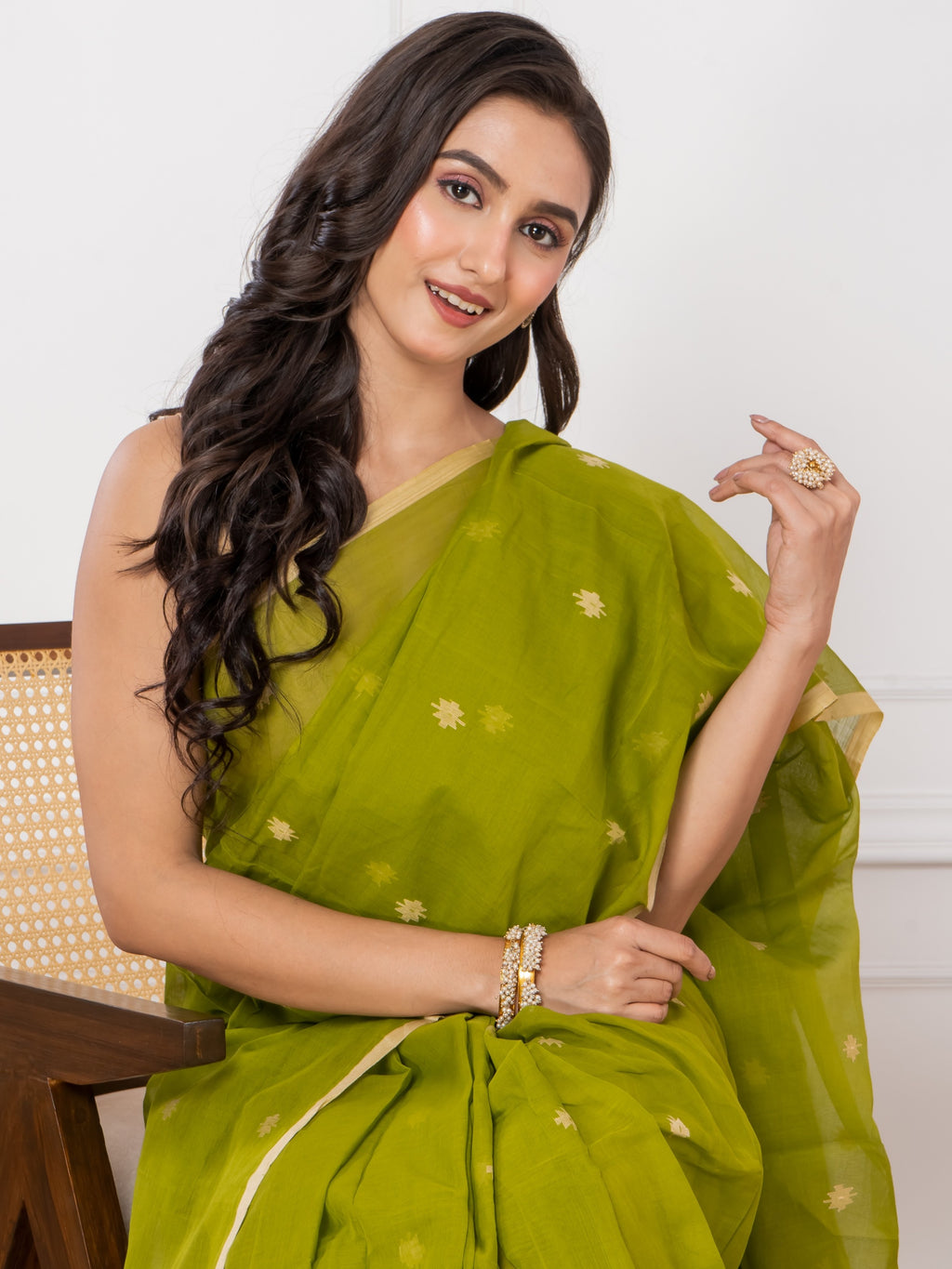 Premium Handloom Avocado Green Flower Motif Jamdani Cotton Saree