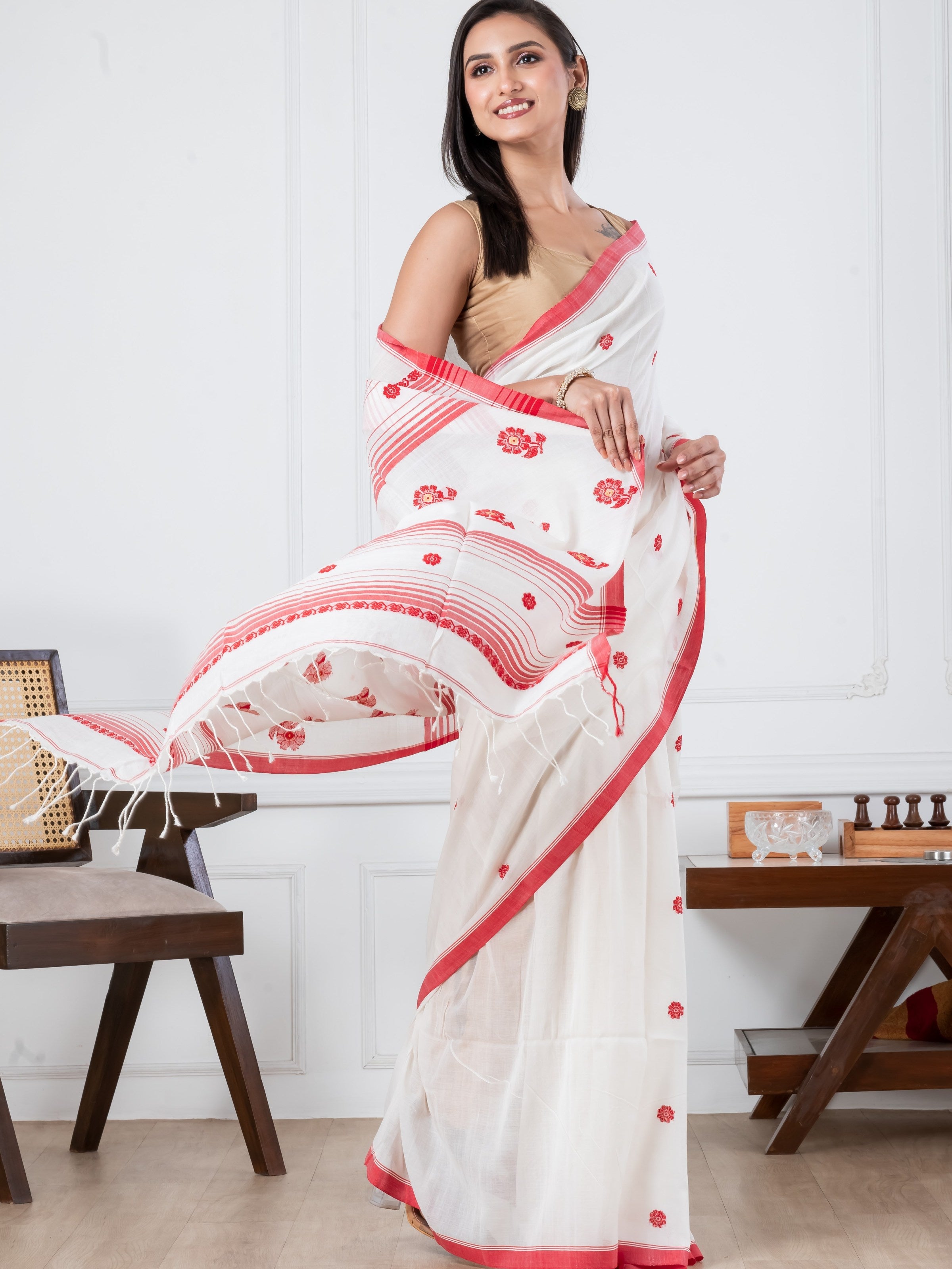 Premium Handloom Mercerized Red White Cotton Saree