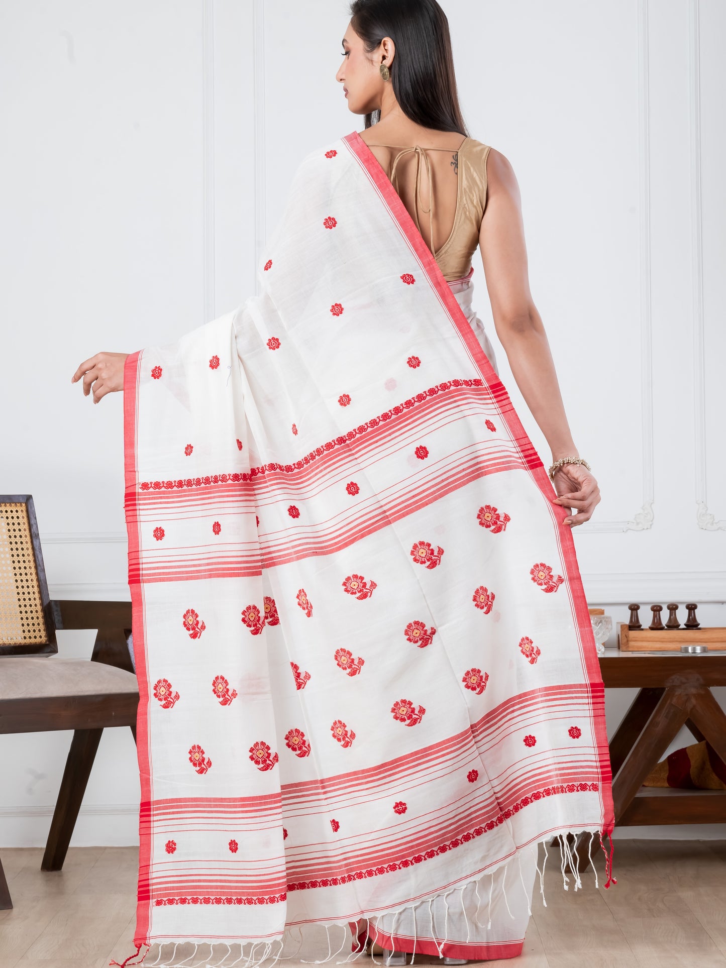 Premium Handloom Mercerized Red White Cotton Saree