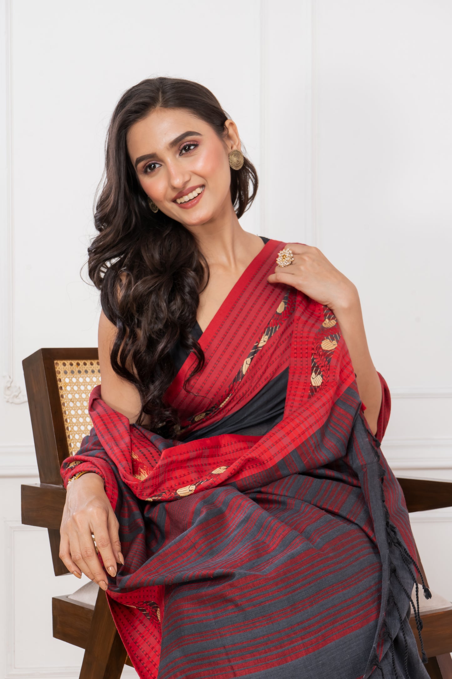 Premium Handloom Slate Black & Red Cotton Saree