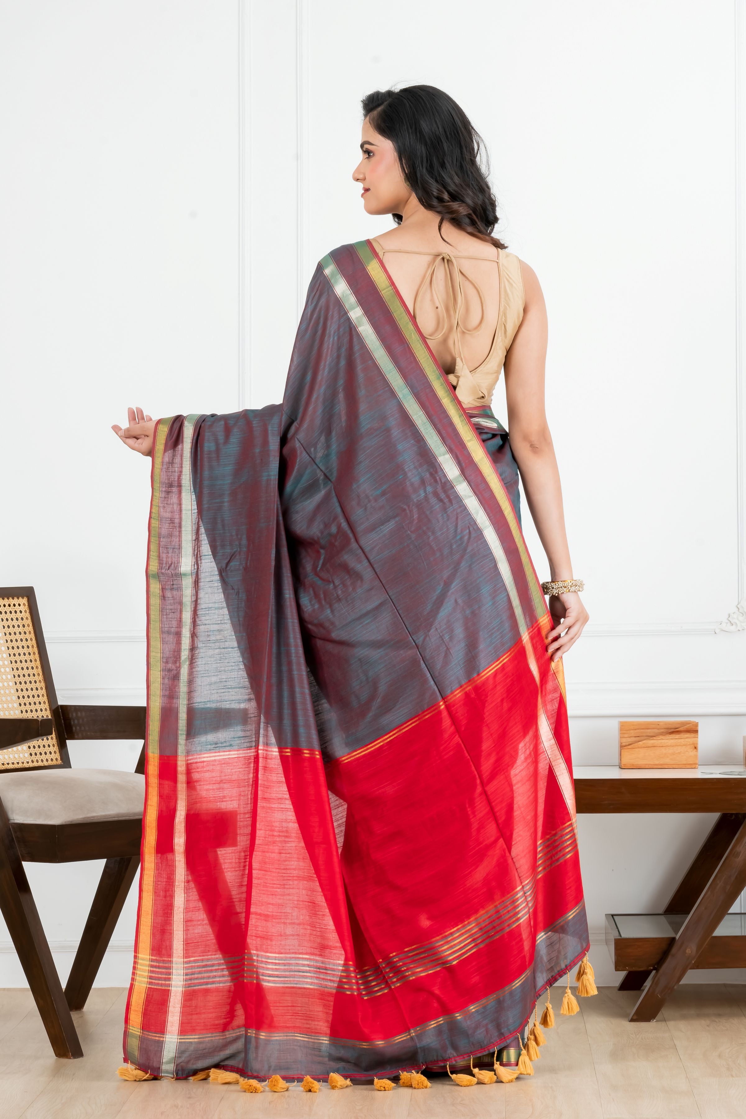 Steel Colour Body with Red Pallu Cotton Saree