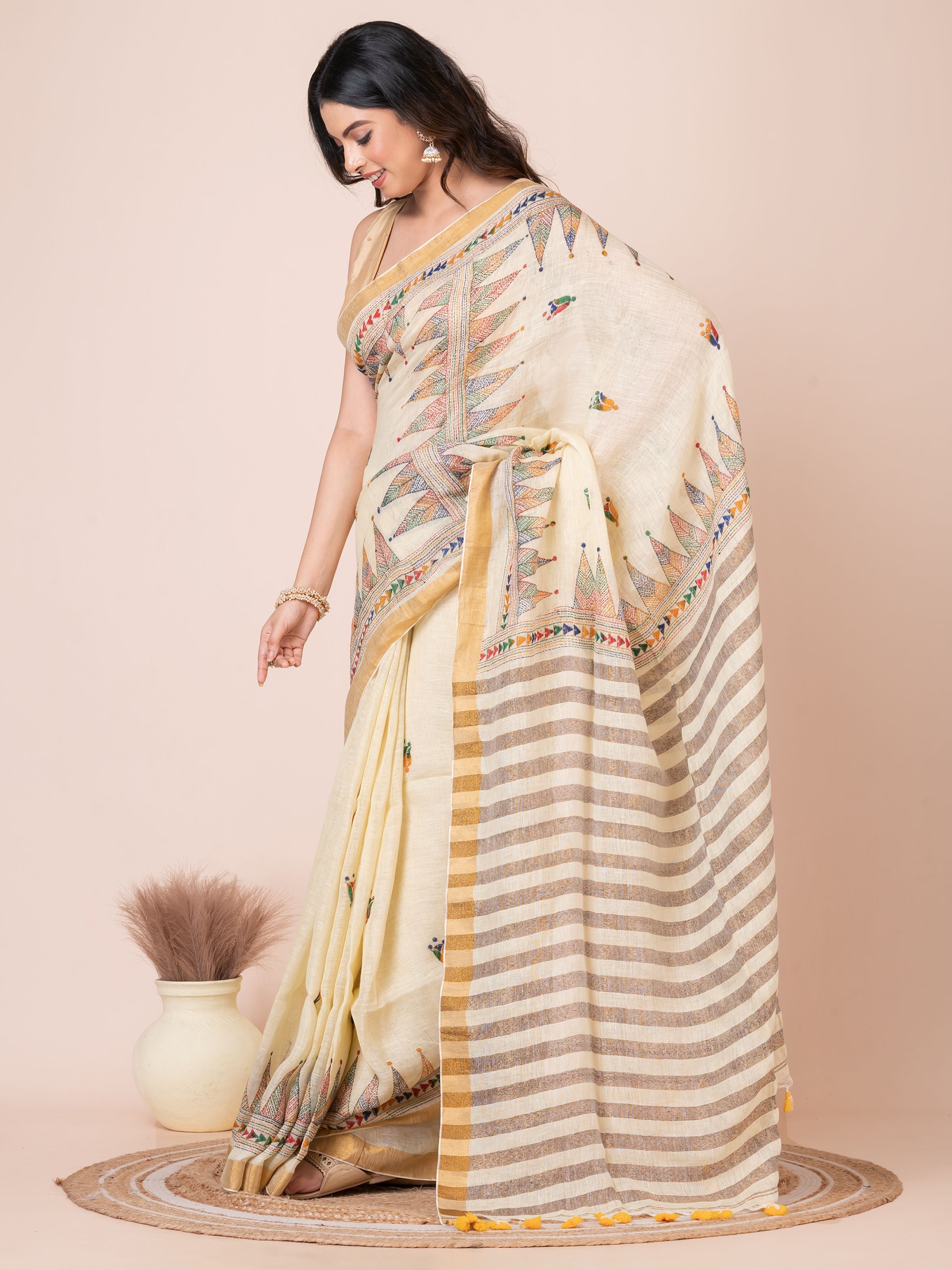 Yellowish White Temple Handloom Kantha Linen Saree